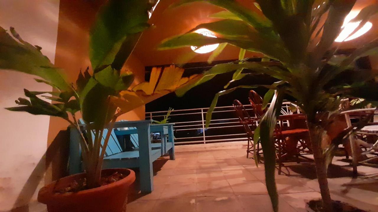 Ary Homestay Nyali- A Walk Away From City Mall モンバサ エクステリア 写真