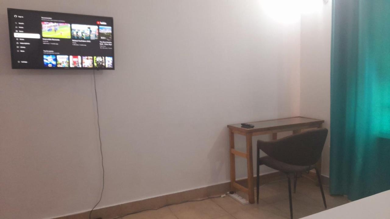 Ary Homestay Nyali- A Walk Away From City Mall モンバサ エクステリア 写真